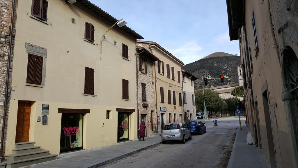 Residence Di Via Perugina 22 Gubbio Buitenkant foto